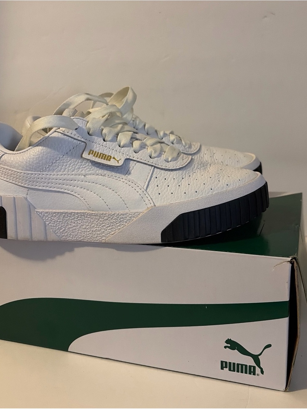 PUMA Cali Lace Up  Womens White Sneakers Casual Shoes 369155-04 Size 6.5 W/box